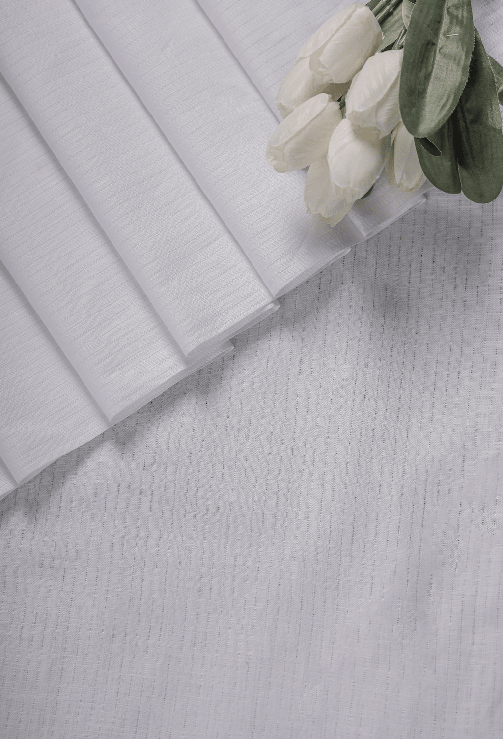 Vāyu White 60lea pure breathable linen fabric – Tyra